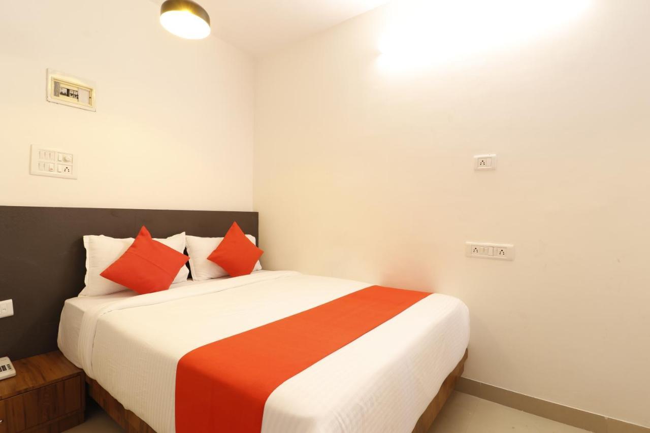 Hotel Crystal Inn Bombay Extérieur photo